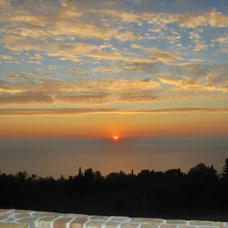 House Lemoni, A With Terracebalcony - Pelekas, Corfu * Pelekas